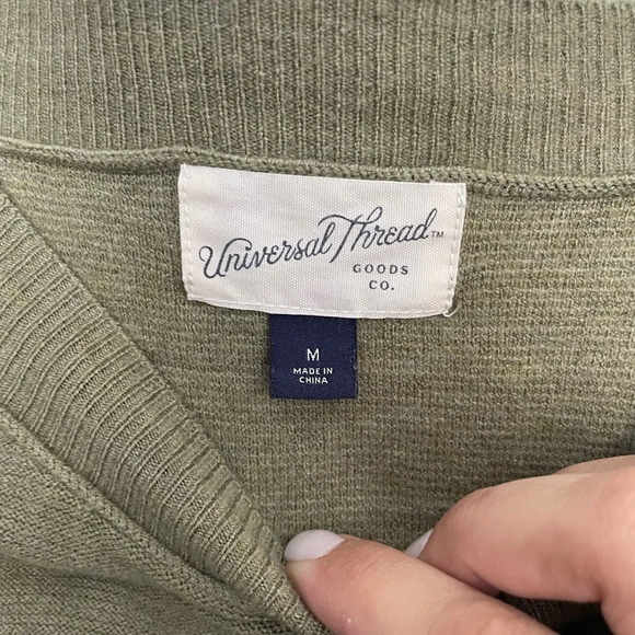Women's Target | Universal Thread Short Sleeve Sweater - Sz. M - Picture 2 of 2
